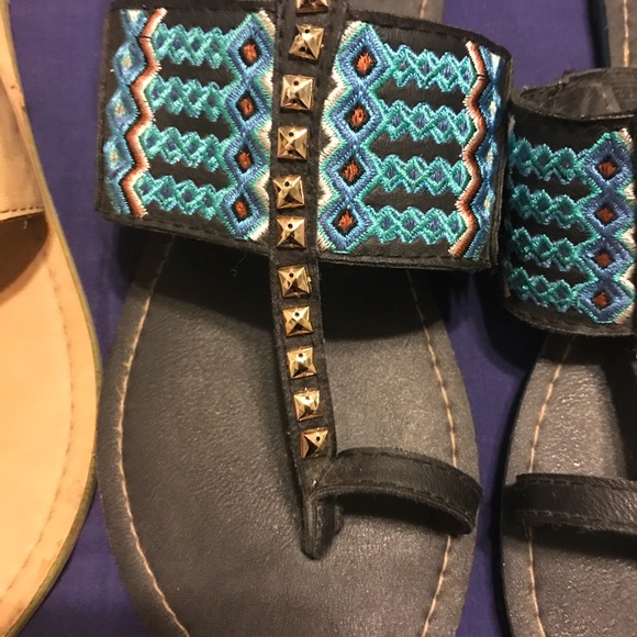 Sandals preowned but Rarely worn - Picture 2 of 3